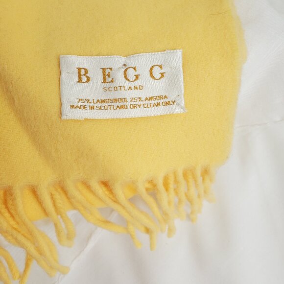 Sharp dressed man or woman scarf-lambswool/angora - Picture 2 of 3